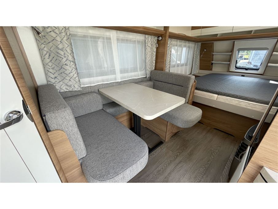 Hobby De Luxe 460 SFf